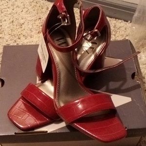 Worthington red chunky heel square toe ankle strap dressy sandals